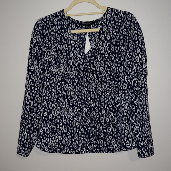 Banana Republic XS button down long sleeve shirt - Picture 4 of 11